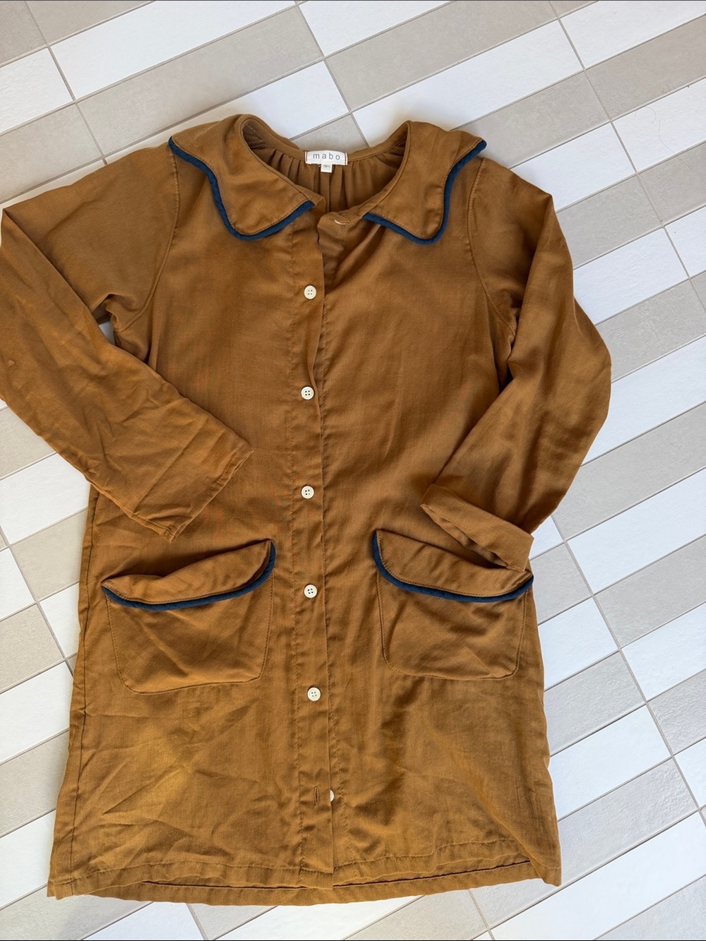MABO girls Camel light weight coat jacket shirt with navy collar trim size 10/11